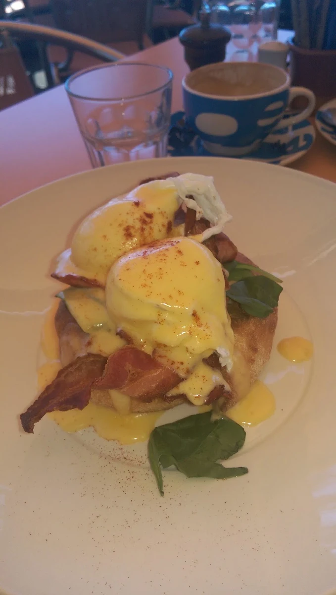 Eggs Benedict, Coolum Beach Bar
