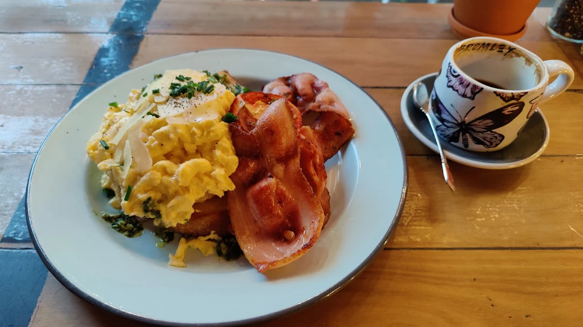 Highlights, Lydiard General Cafe & Diner