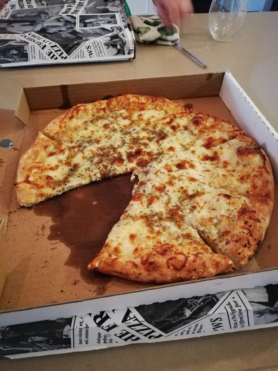 Garlic Pizza