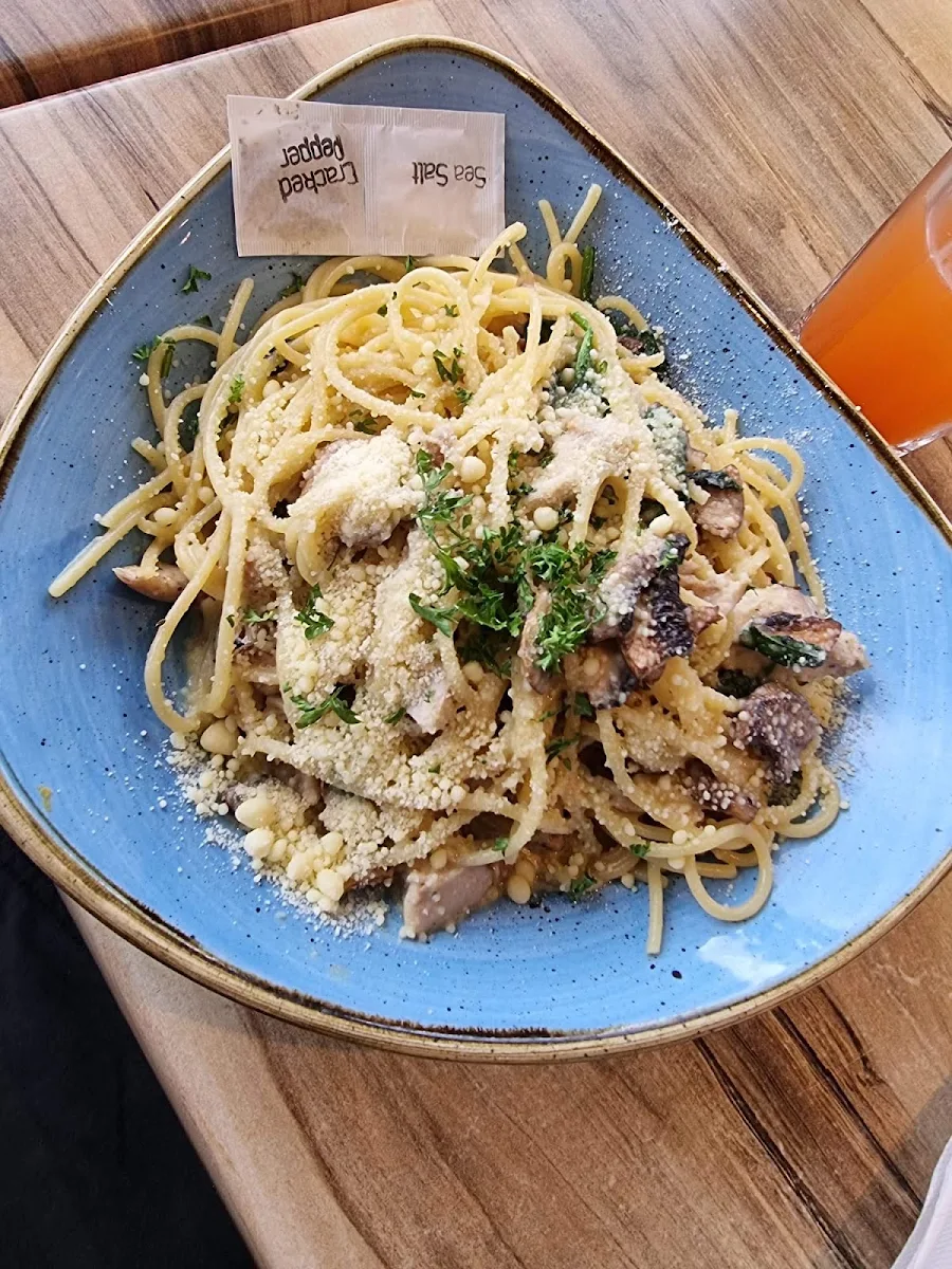 Highlights, Salt 'n' Spice Bistro