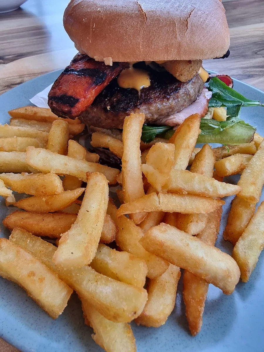 Highlights, Salt 'n' Spice Bistro