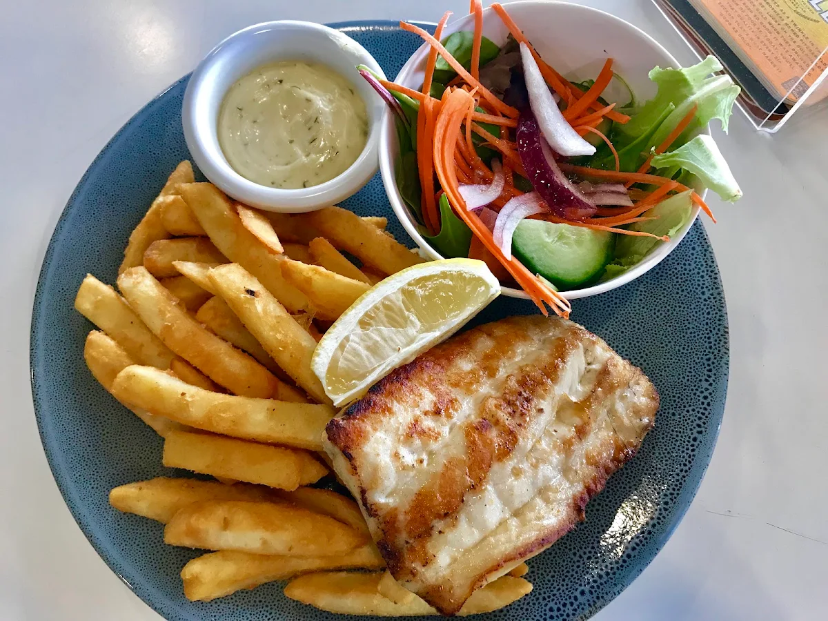 Grill Snapper, Yamba Shores Tavern