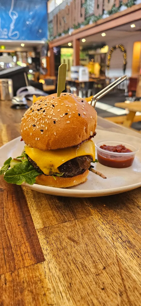 Beef Burger, Missing Gorilla