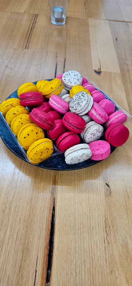 Macaroons, Missing Gorilla