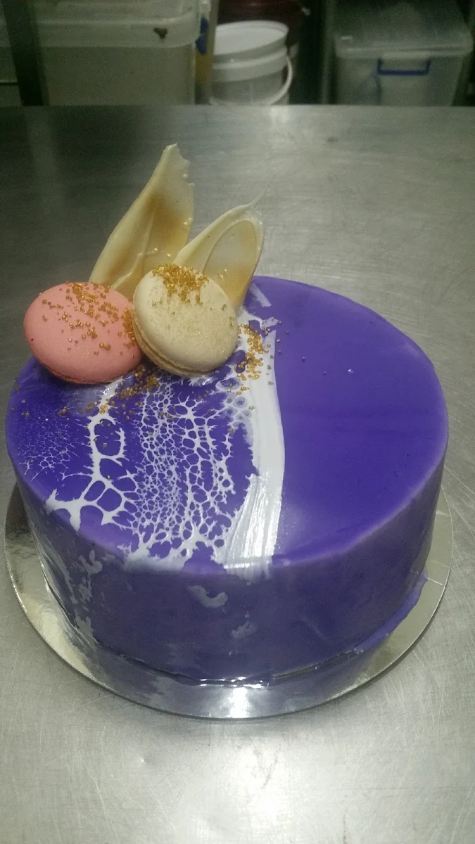 Creative Cakes, Monsieur Dupont