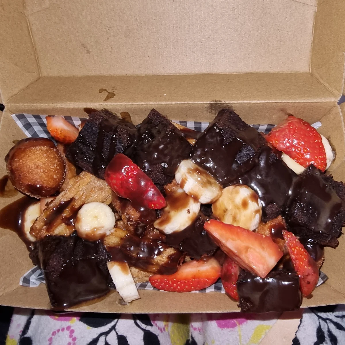 Overload Bites Pack, Cakes N Shakes