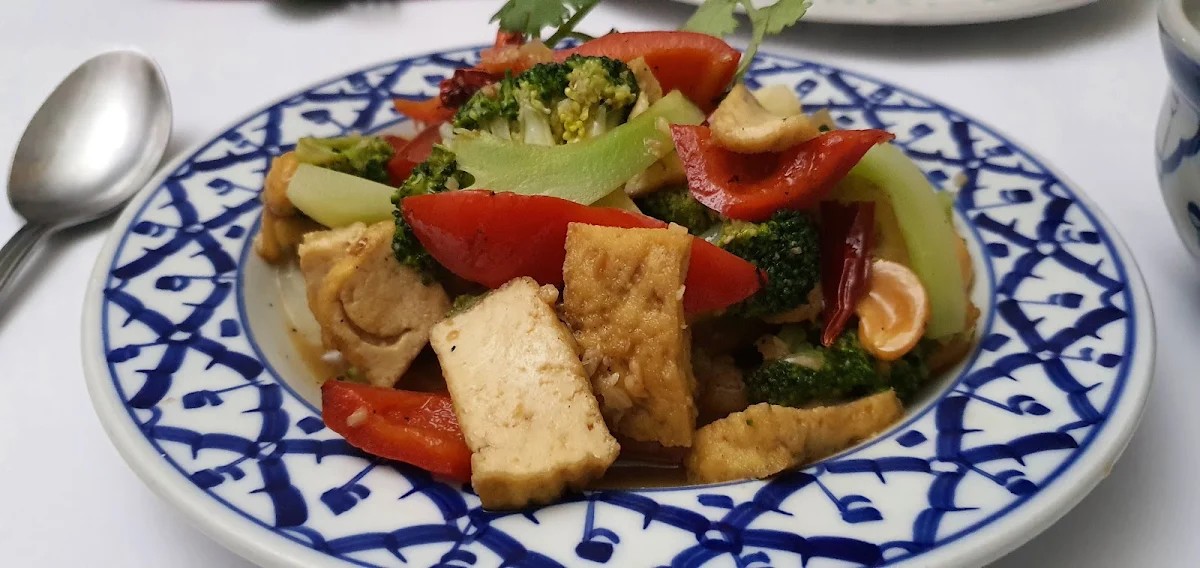 Highlights, Manee Siam Thai Restaurant