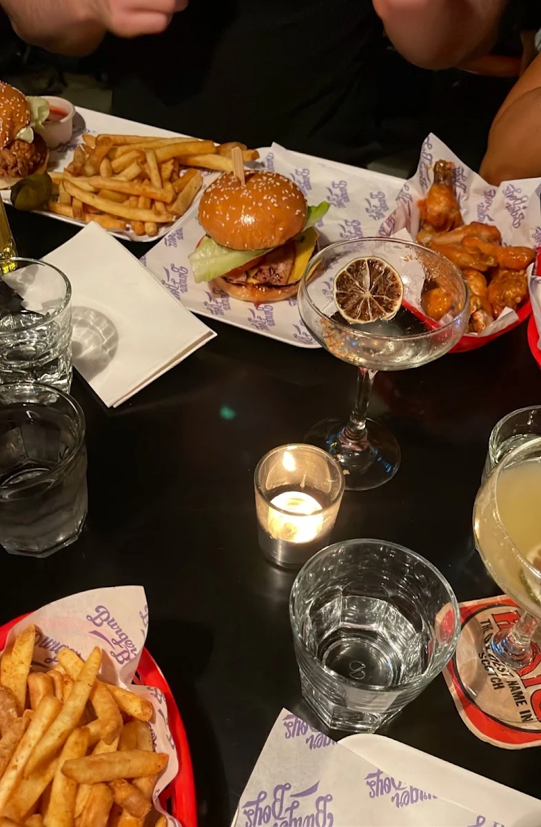 Cheeseburger, Saving Grace