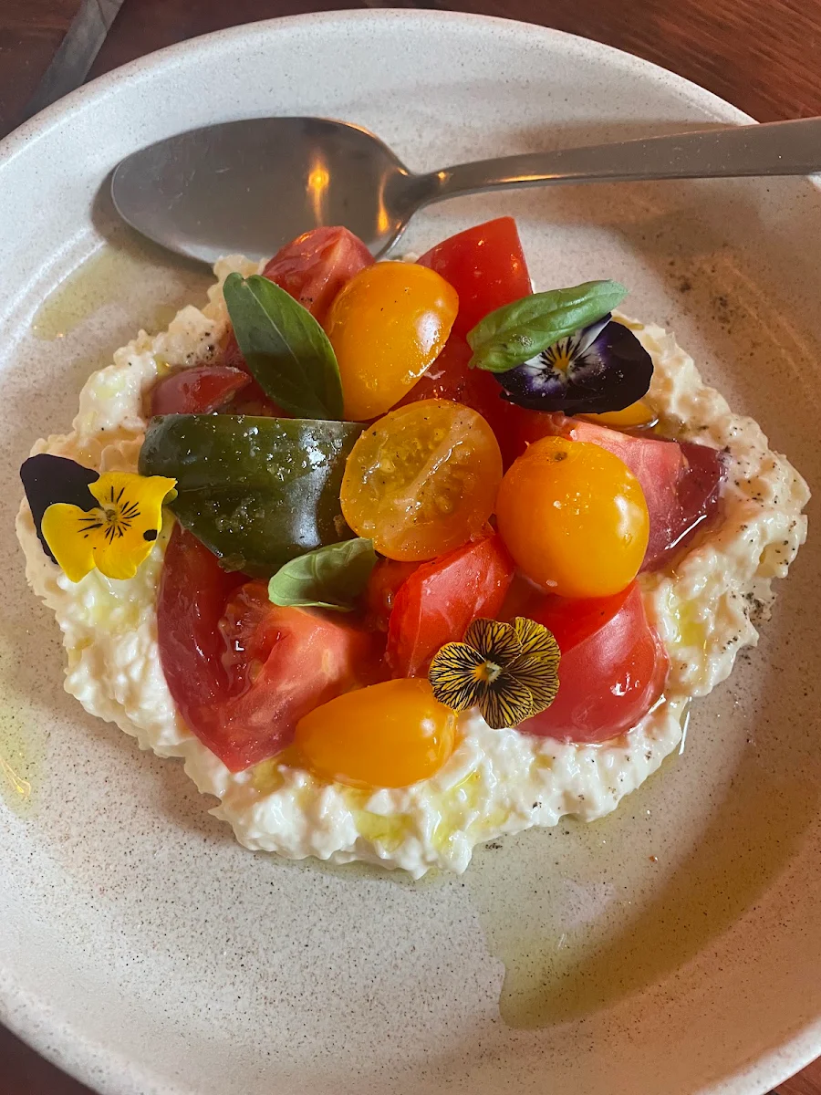 Stracciatella, Mona Cicchetti Bar