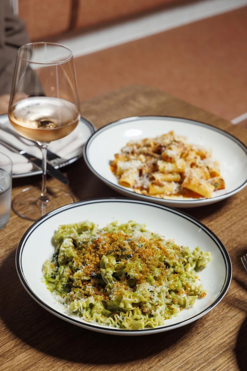 Highlights, Oliveti