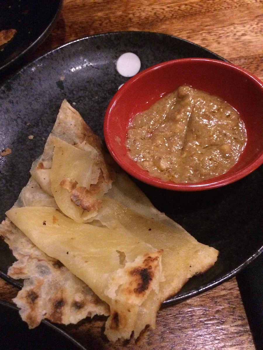 Roti, The Main Corner