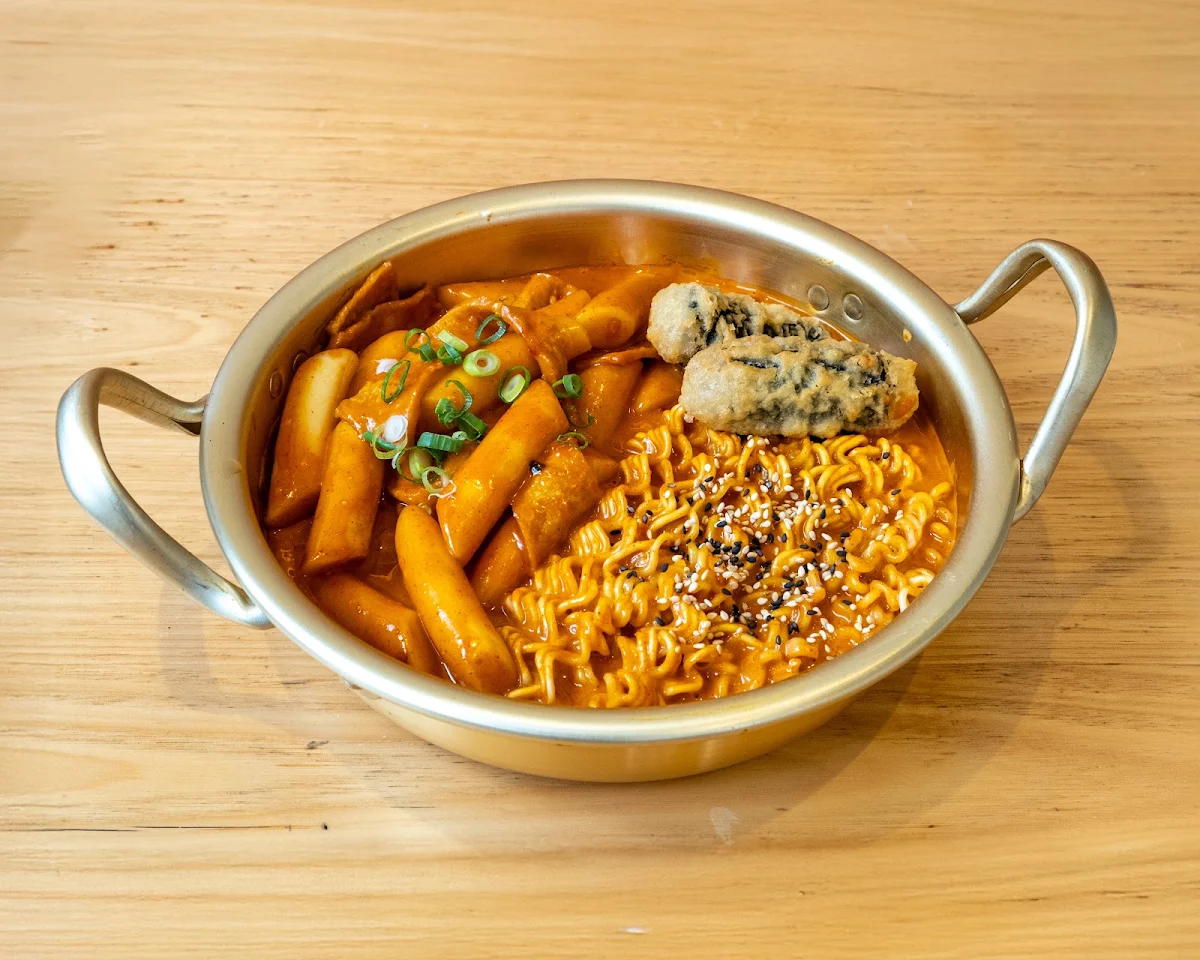 Rabokki, Hello Chicken MQ