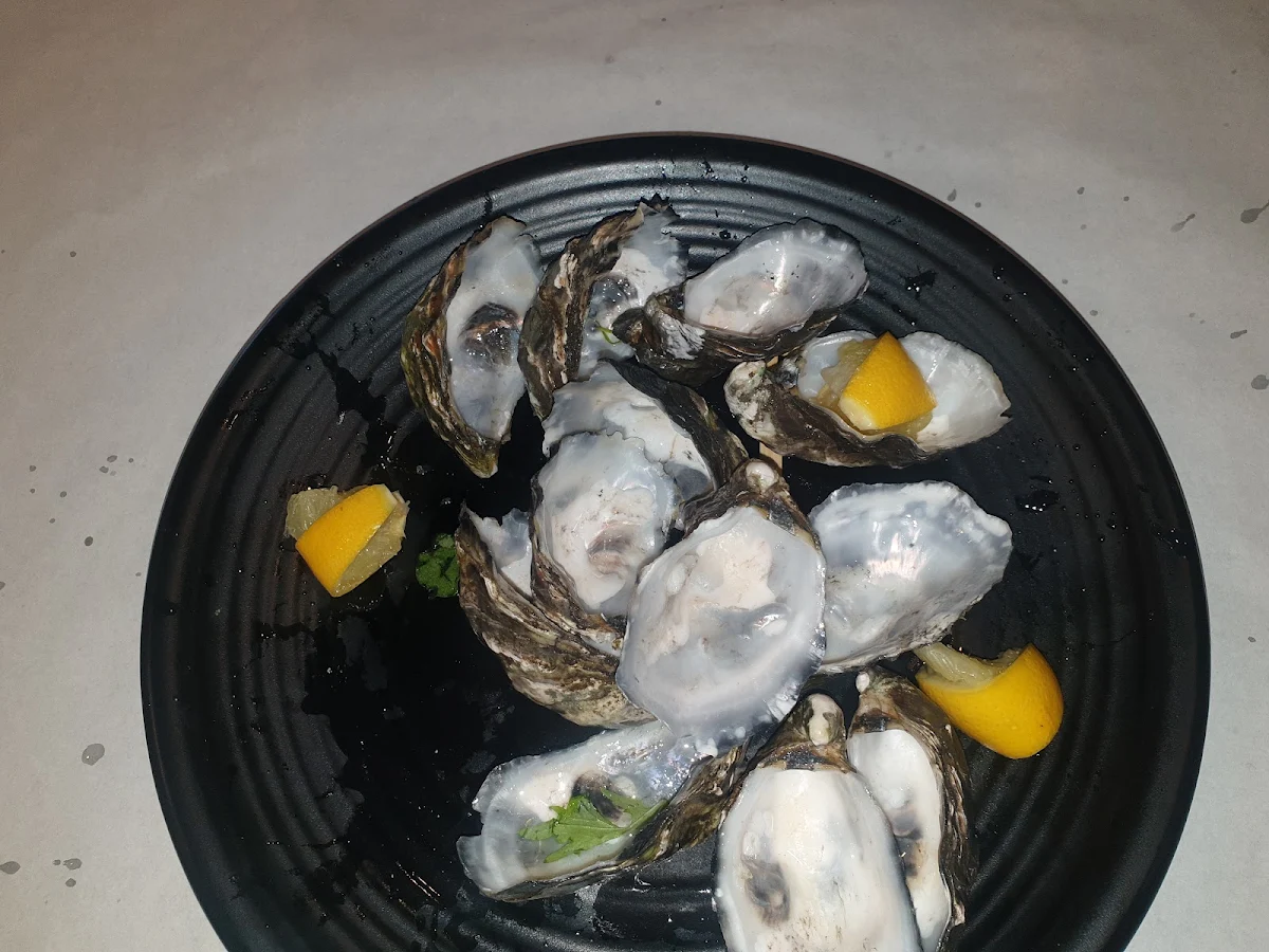 Fresh Oysters Perfectly Served