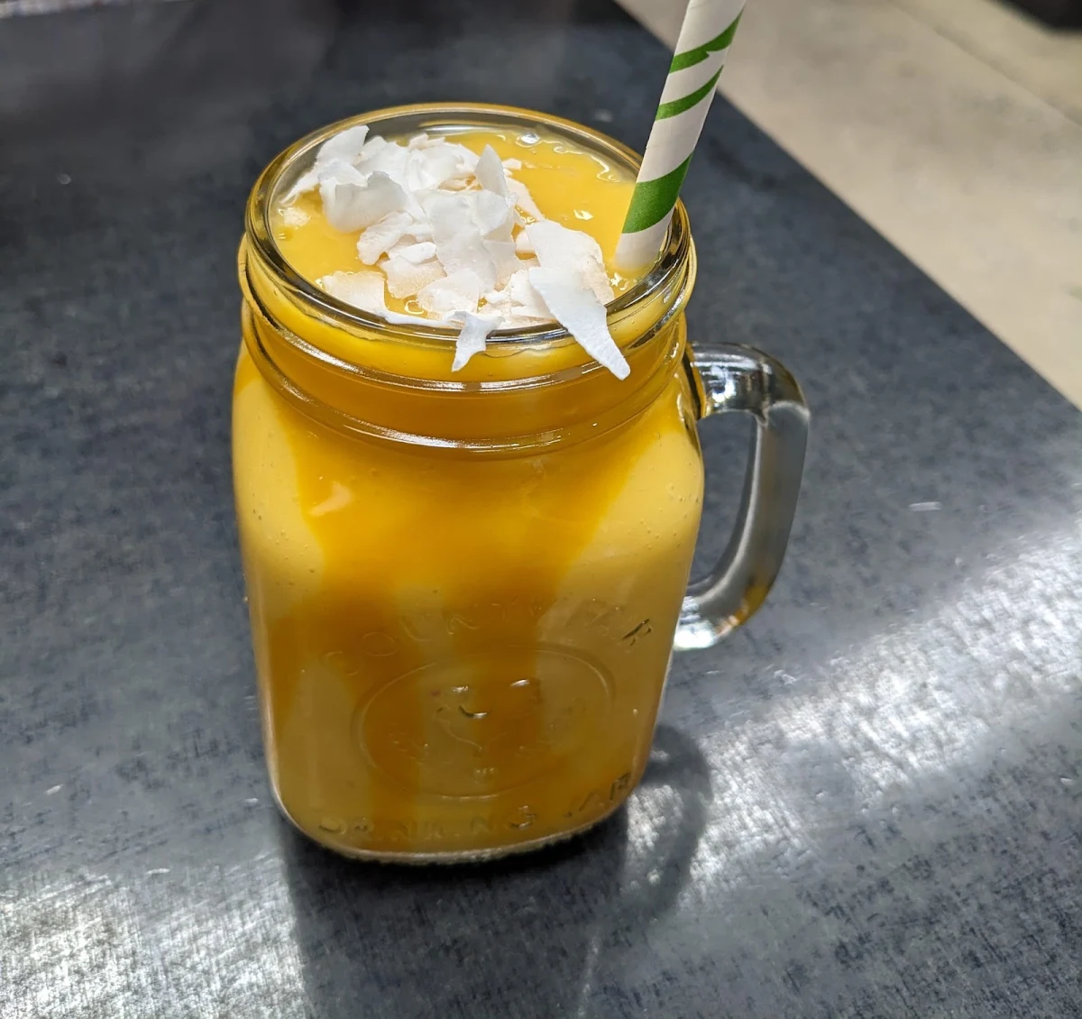 Mango Smoothie, Hobba