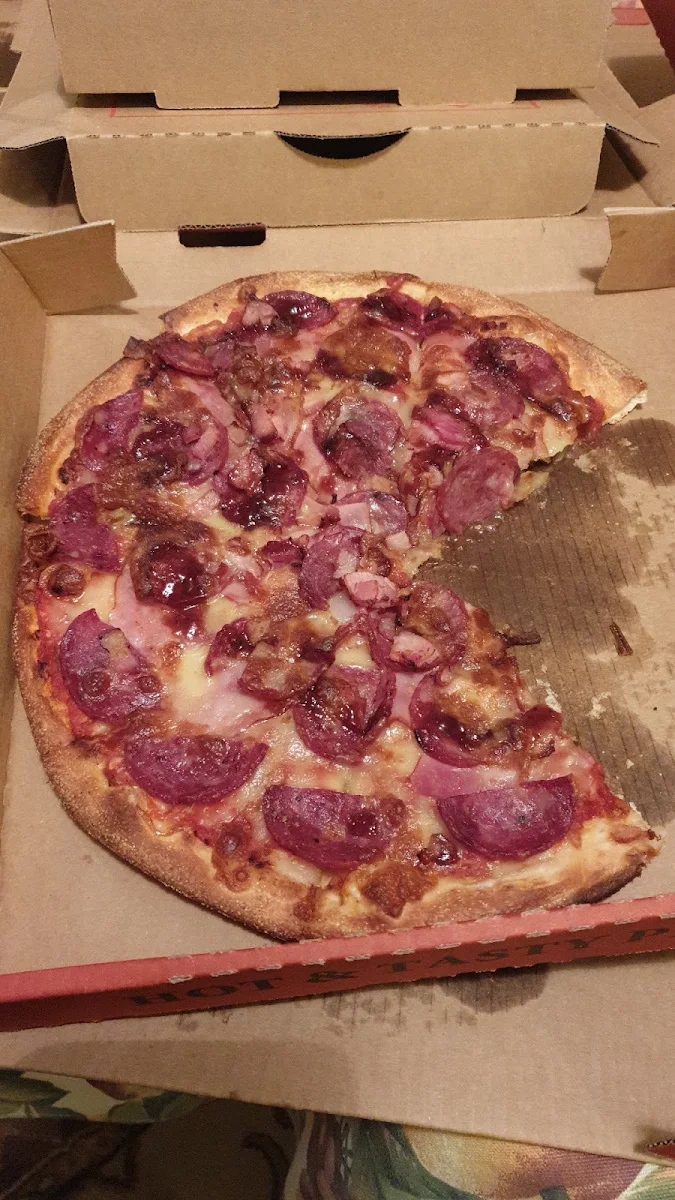 Meat Lovers, Tin Shed Cafe