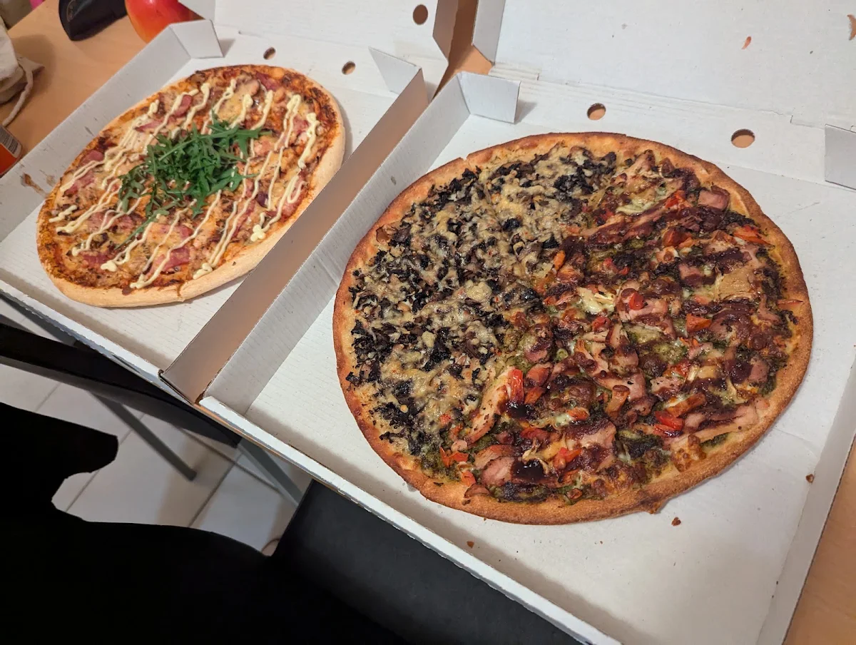 Highlights, Stones Pizza