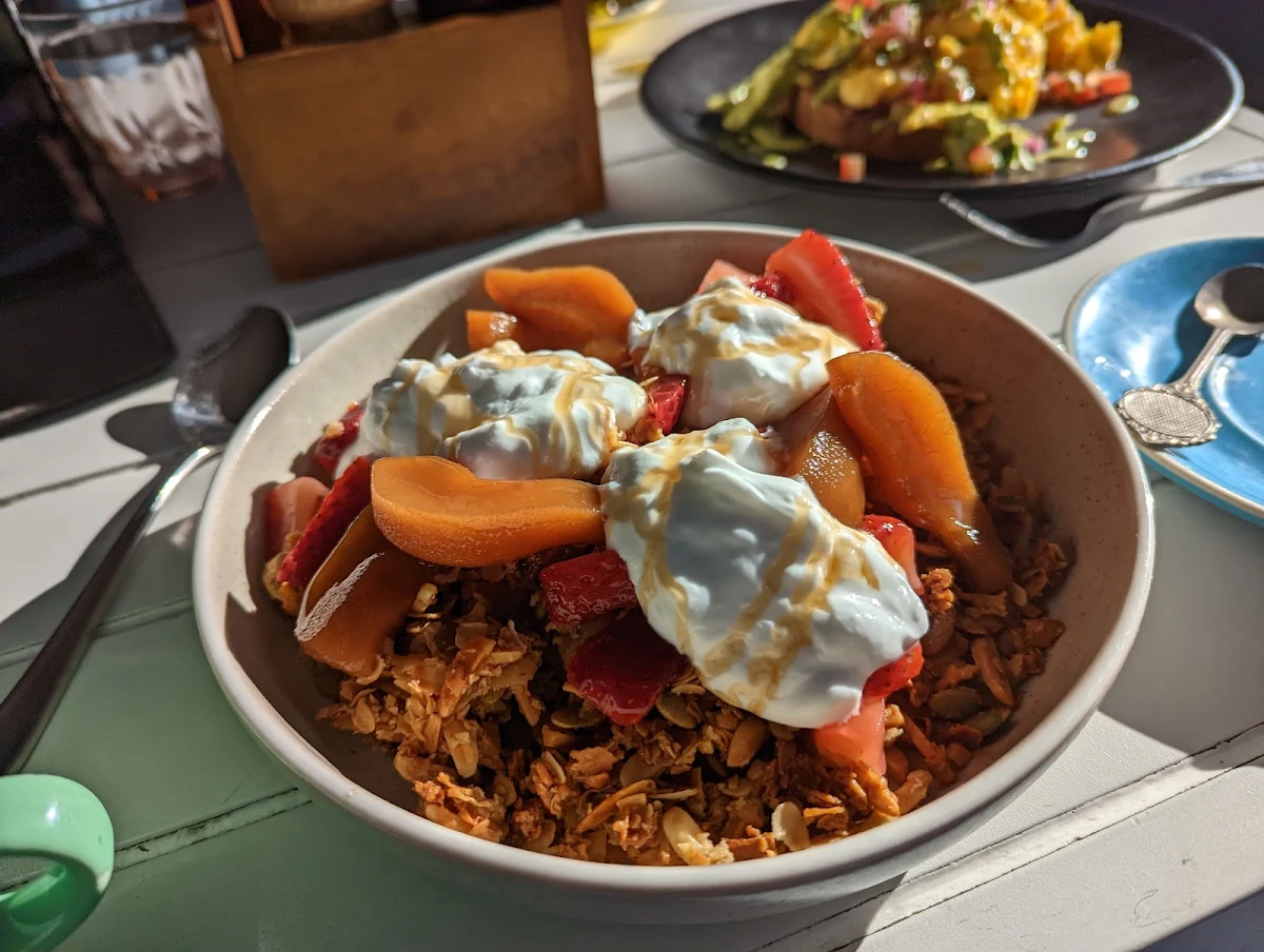 Granola, Little Oink