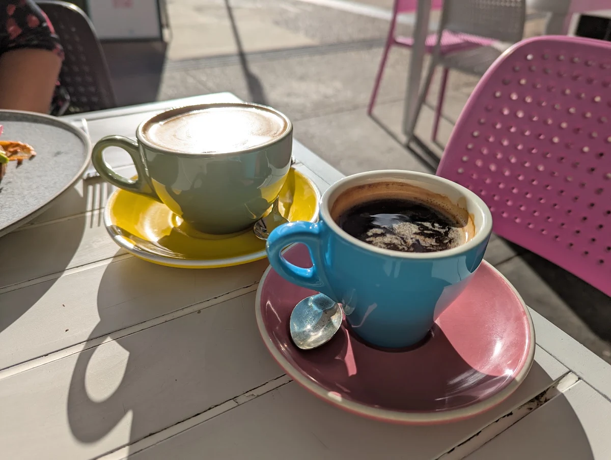 Long Black Coffee, Little Oink