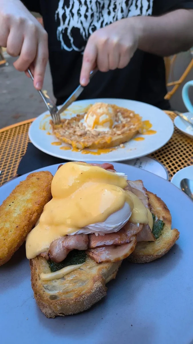 Eggs Bene, Picnic Cafe