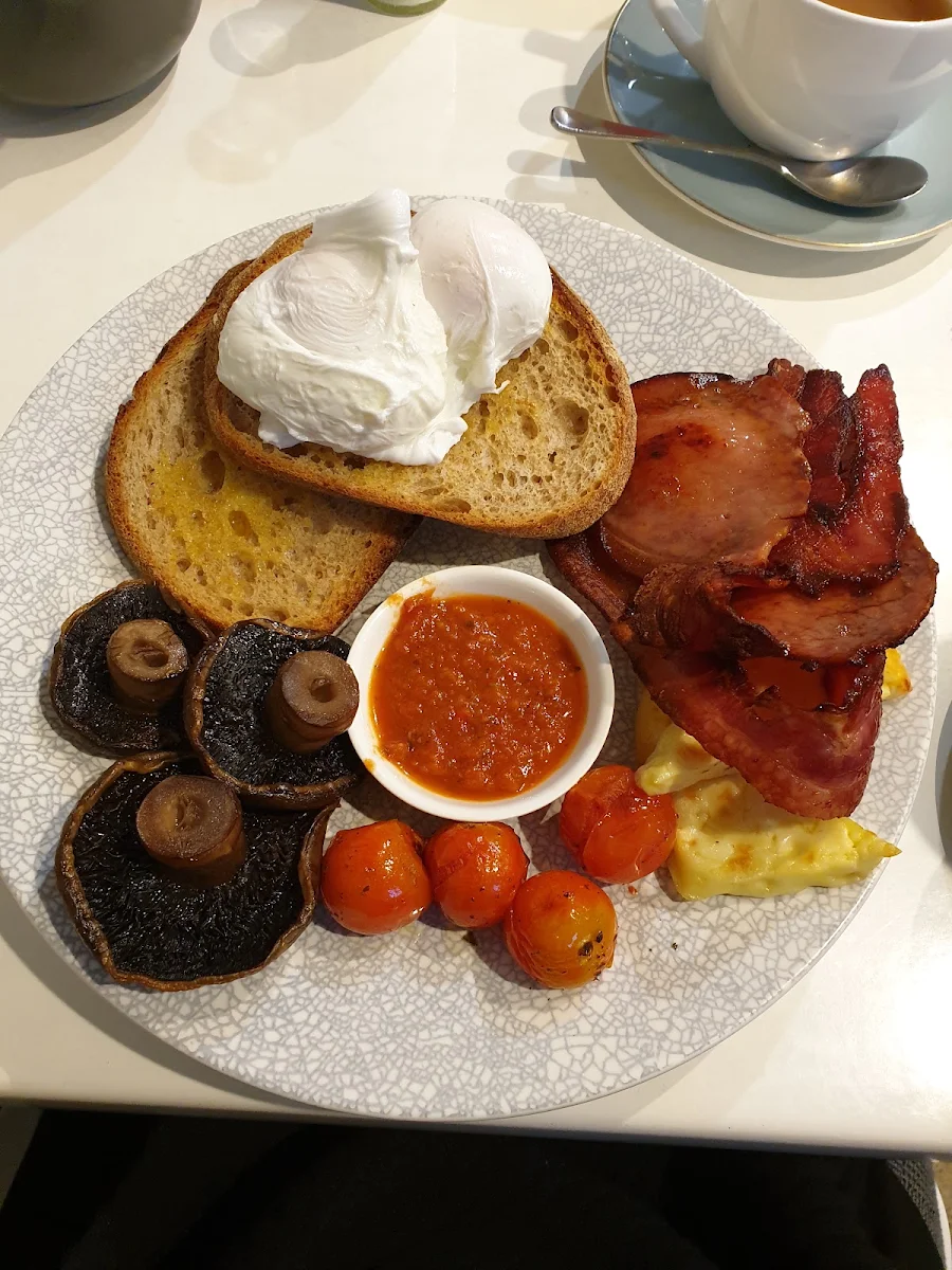 Full Breakfast, Picnic Cafe