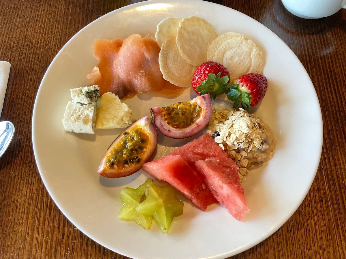 Highlights, Plates Café Bar Restaurant