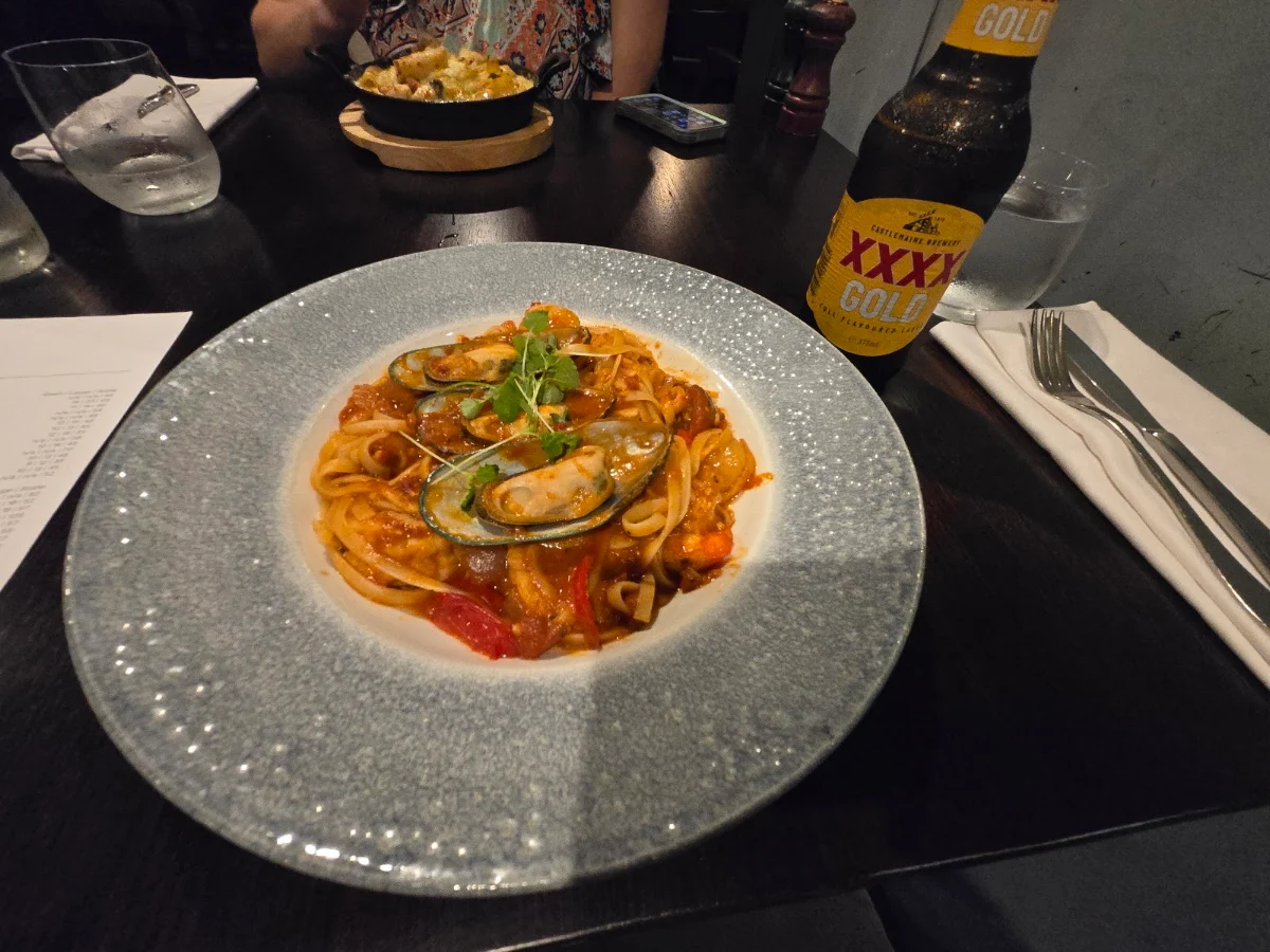 Highlights, Plates Café Bar Restaurant