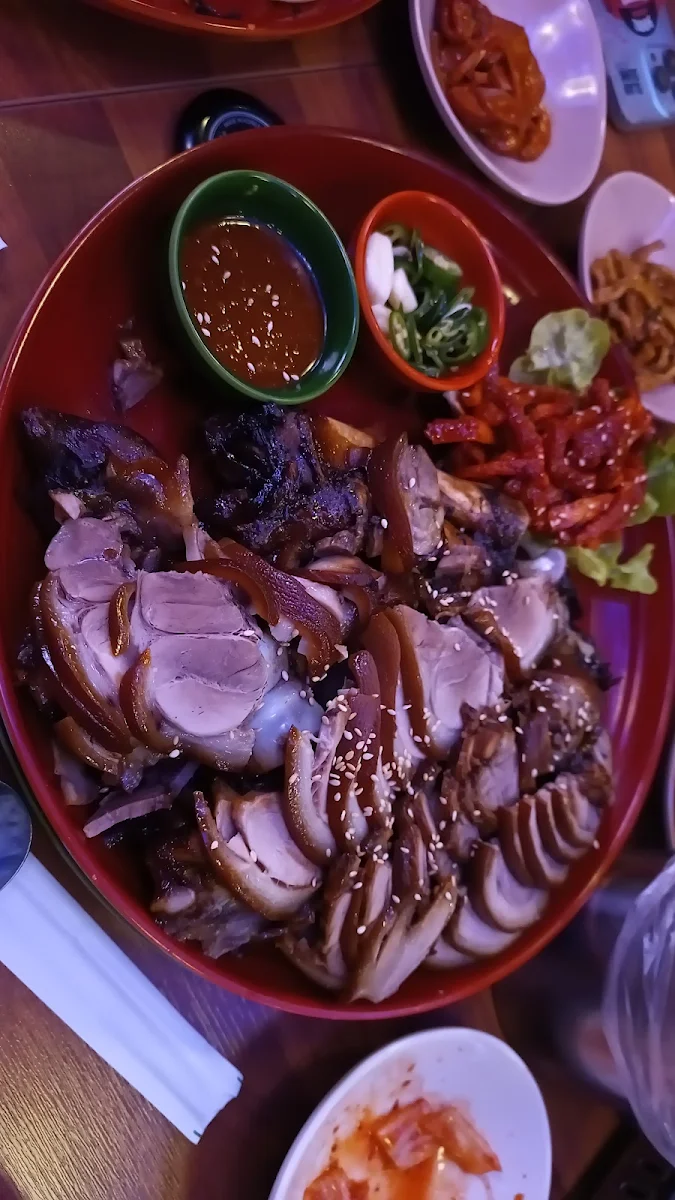 King-Size Slow-Cooked Pork Hock 왕 족발