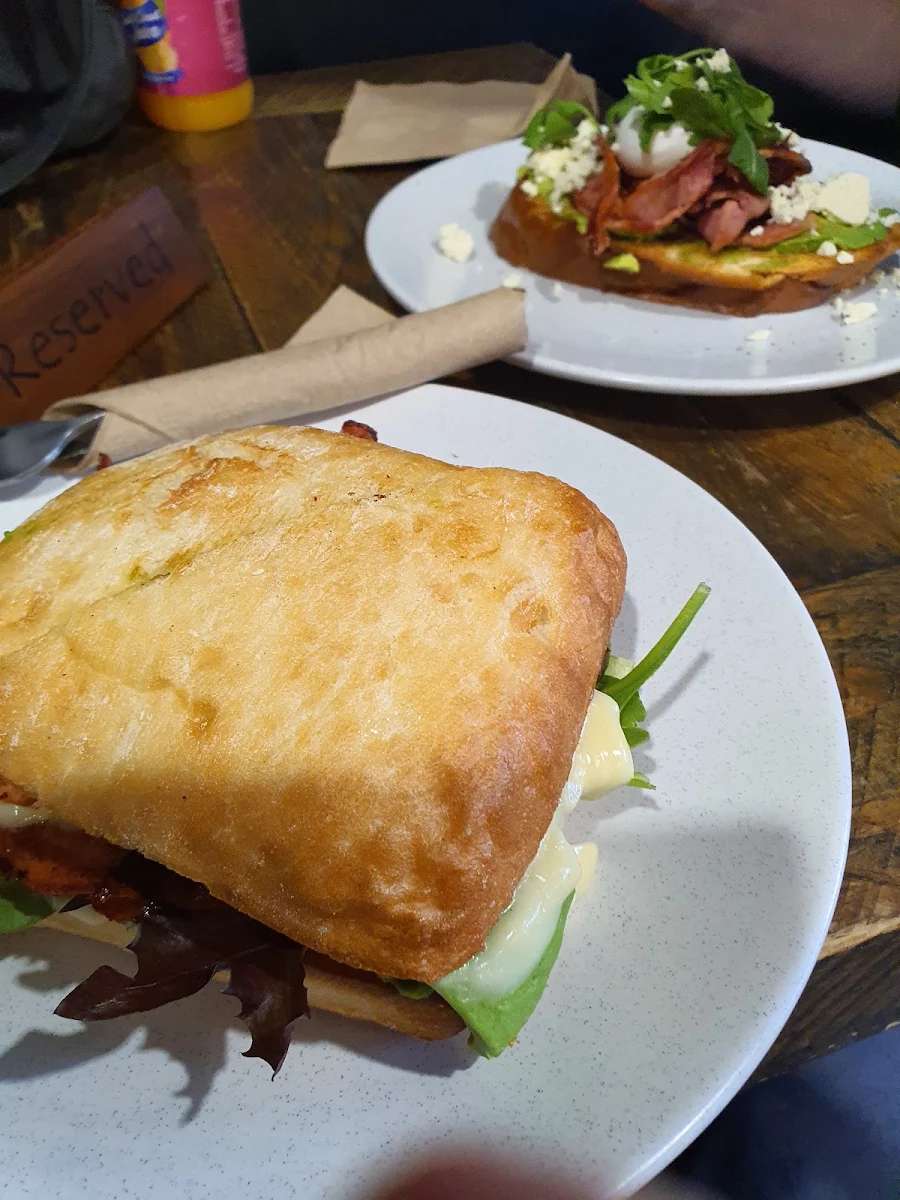 B L a T on Turkish Bread