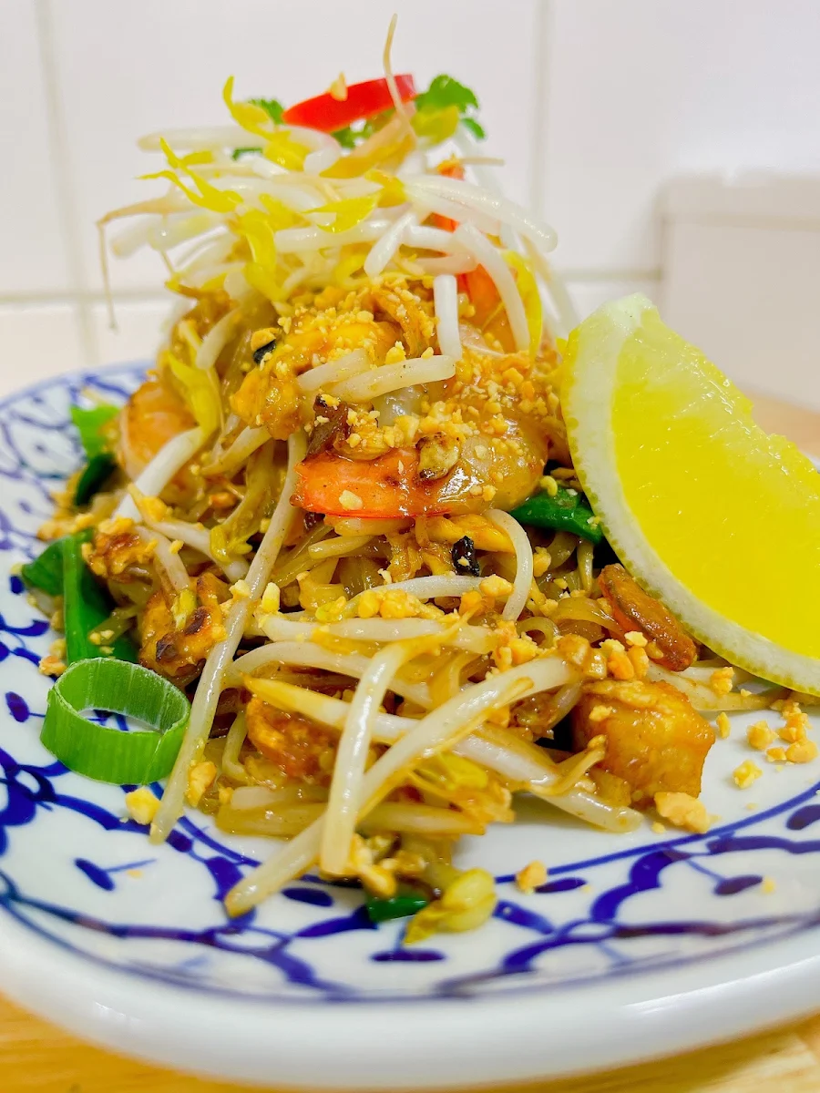 Pad Thai Prawns