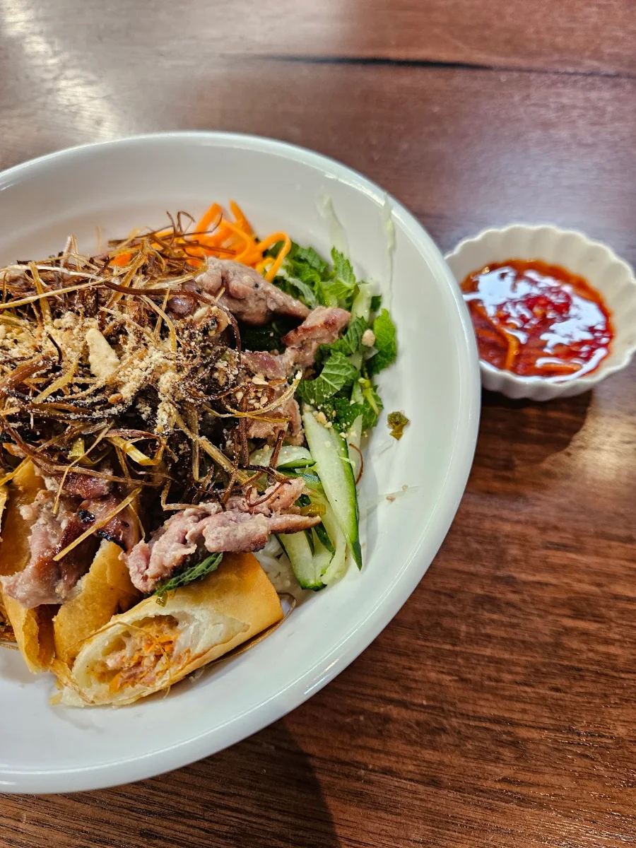 Highlights, Aquatic Cafe