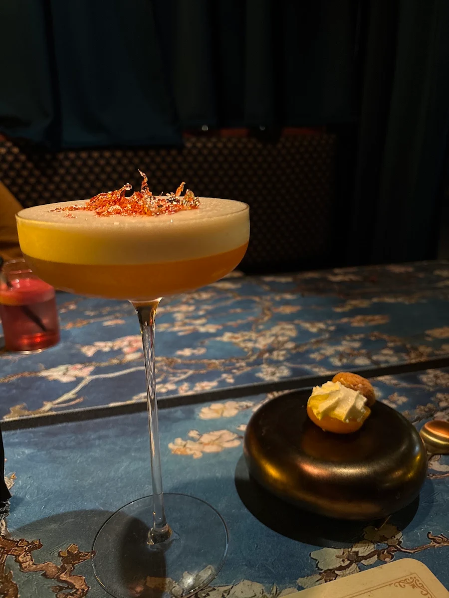 Highlights, Fantome Wine Bar & Cocktails