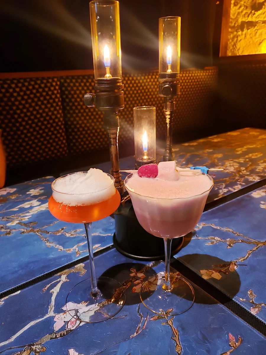 Highlights, Fantome Wine Bar & Cocktails