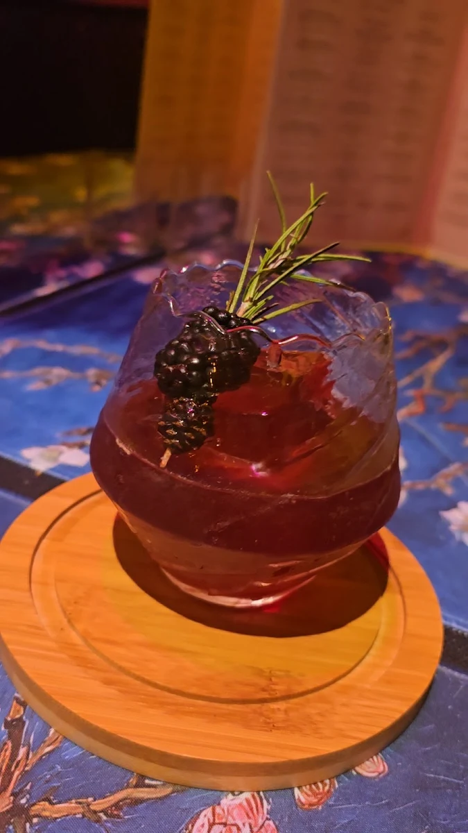 Highlights, Fantome Wine Bar & Cocktails