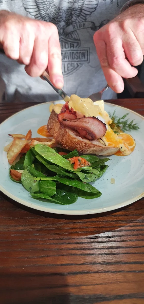Eggs Benedict