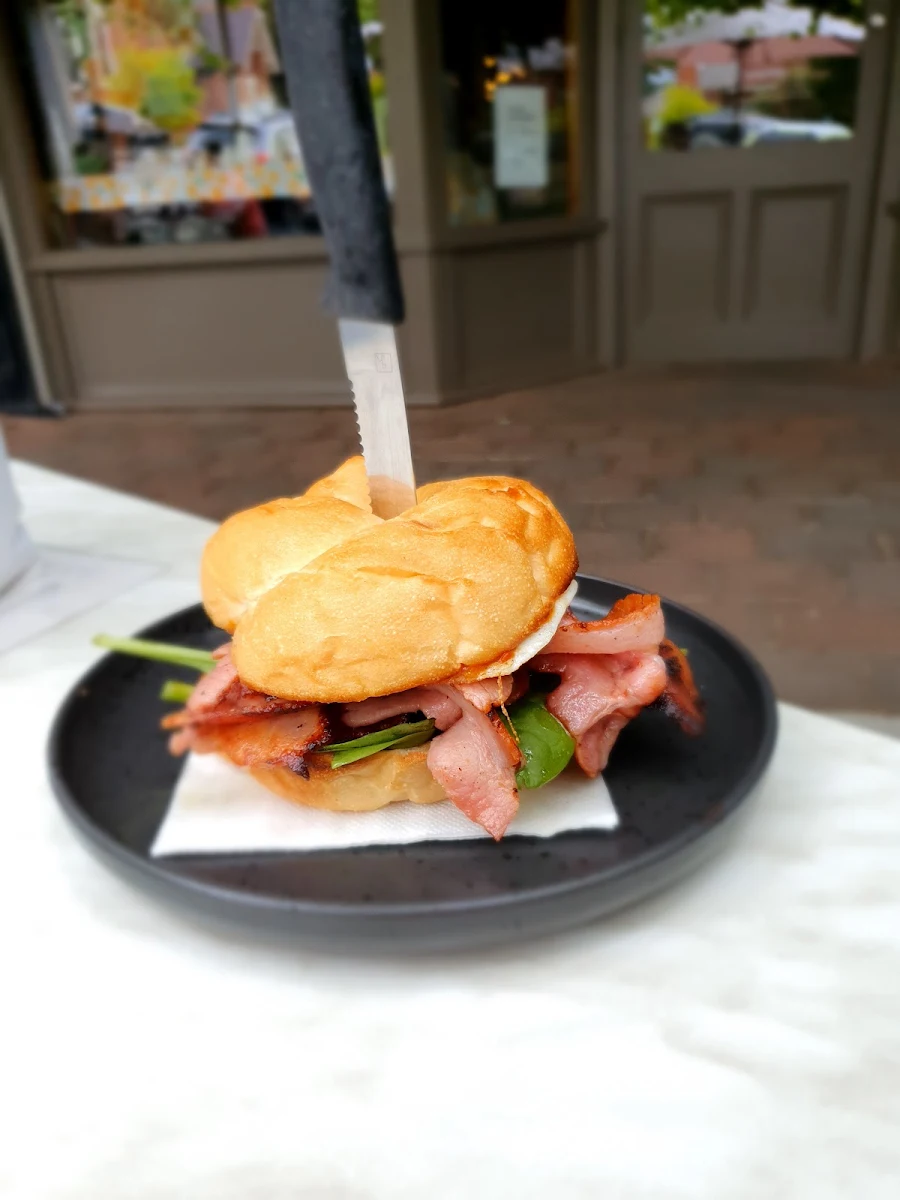 Bacon & Egg Roll