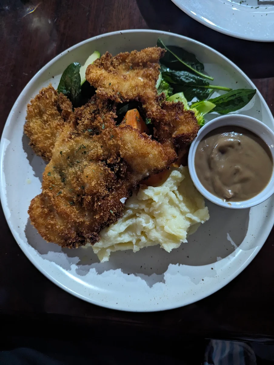 Highlights, Bistro Nomad