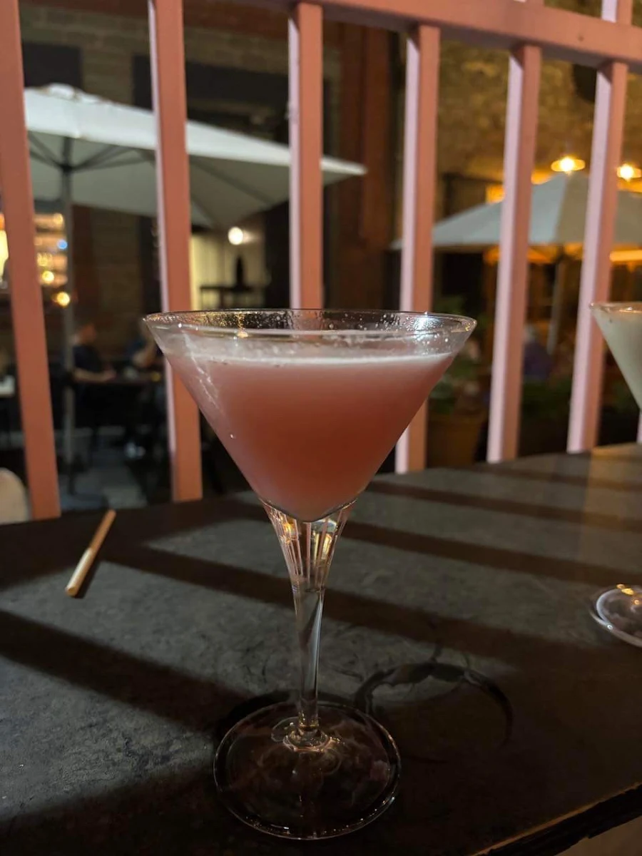 Cosmopolitan, Bckyrd