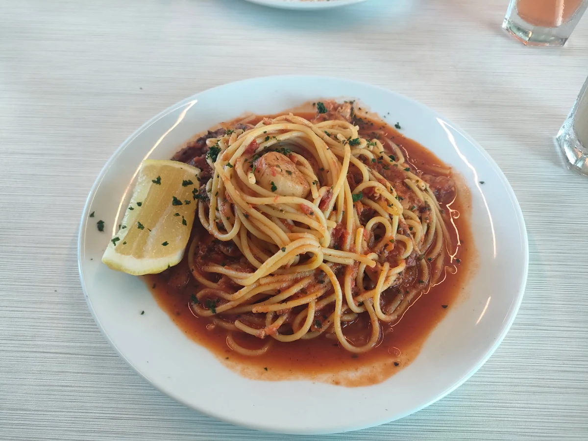 Spaghetti Pescatora, 360 On The Hill