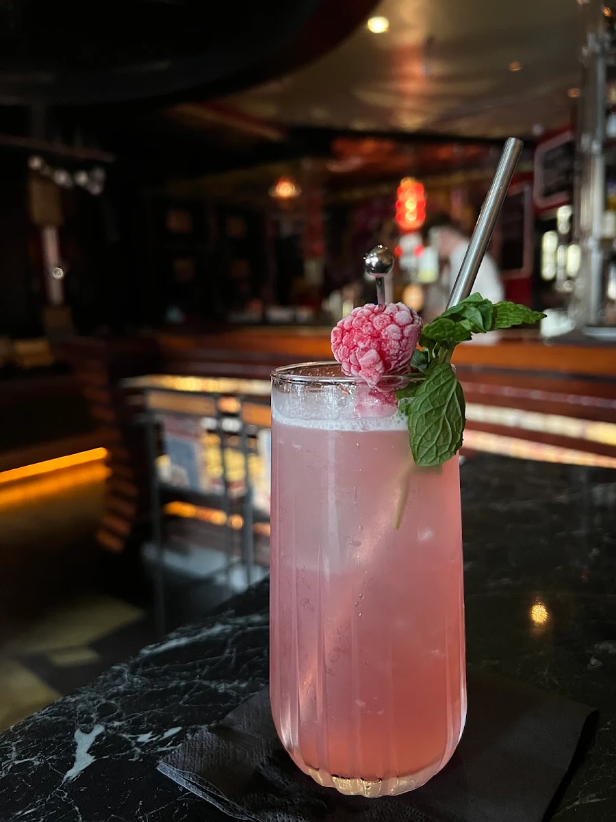 Highlights, Lychee Lounge