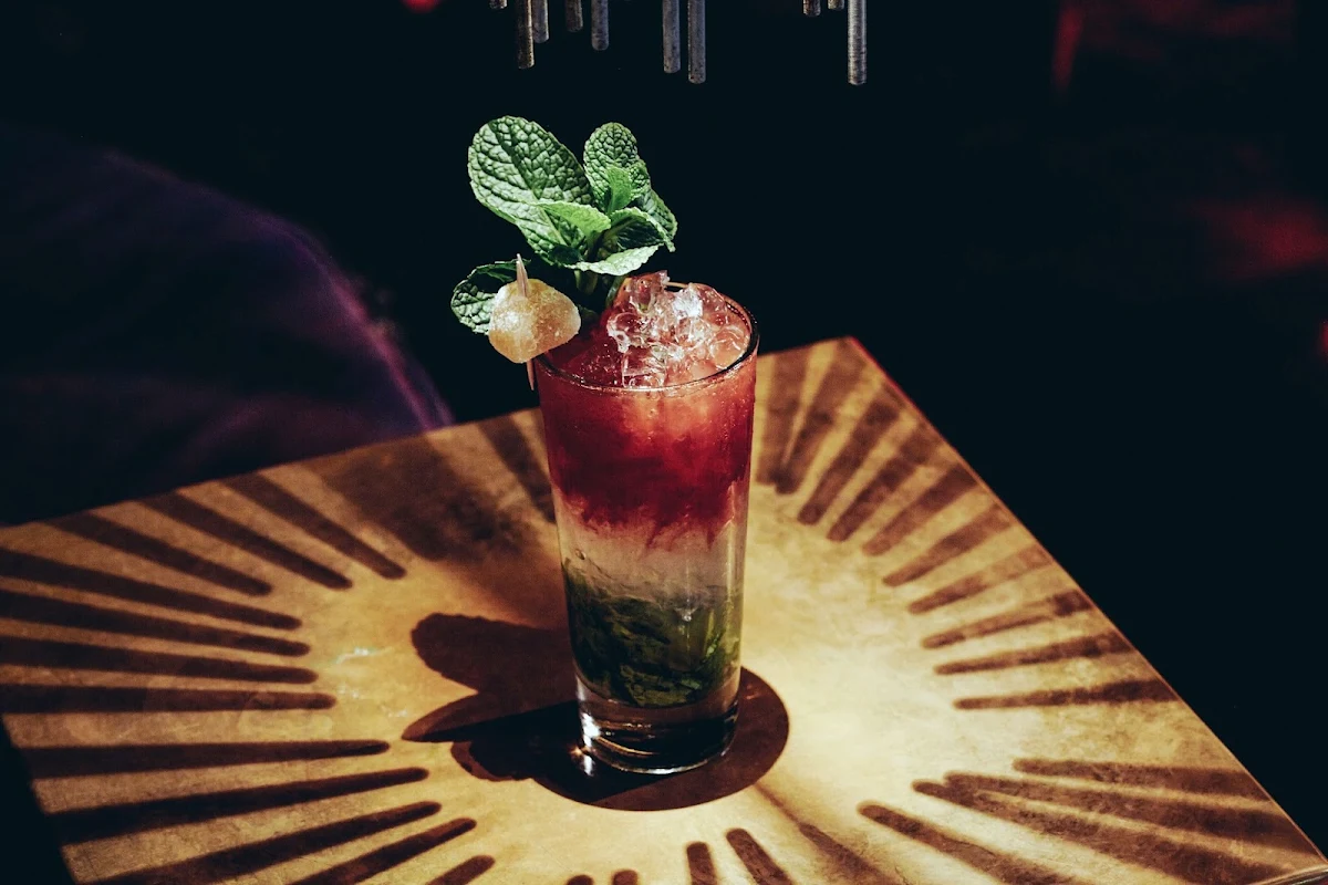 Highlights, Lychee Lounge
