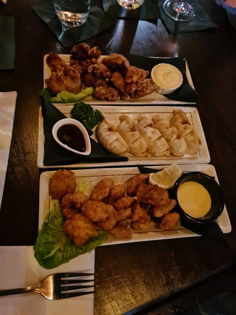 Karate Chicken, Lychee Lounge
