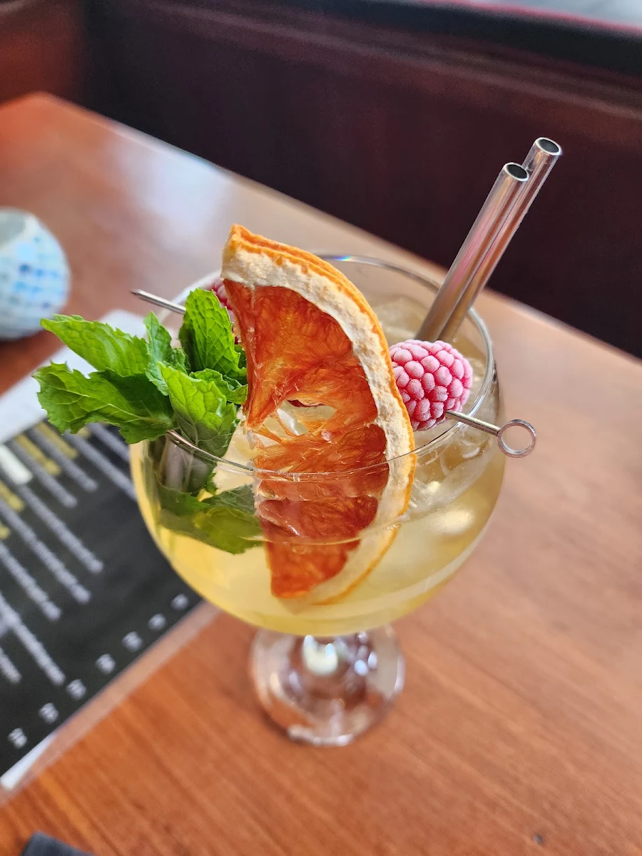 Lychee Cocktail, Lychee Lounge
