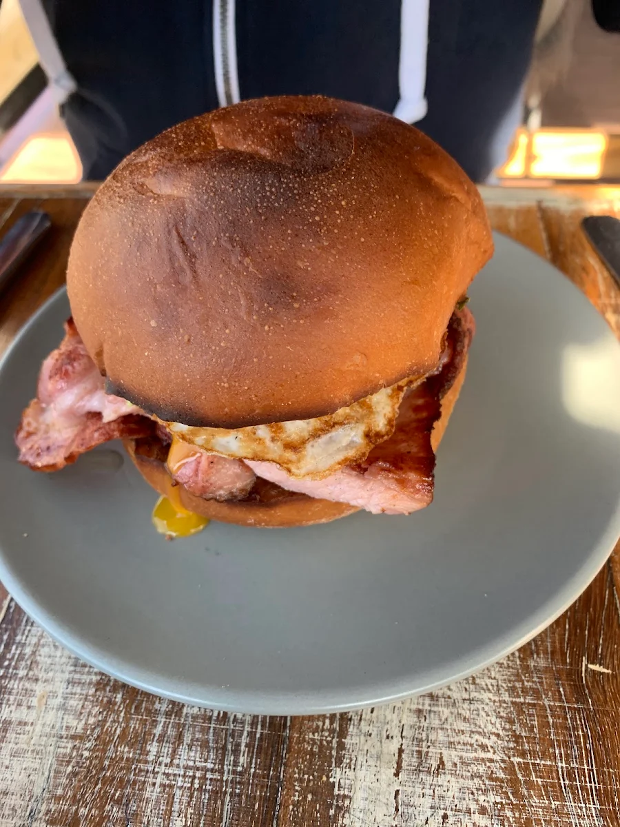 Bacon Burger, Twist Espresso & Wine