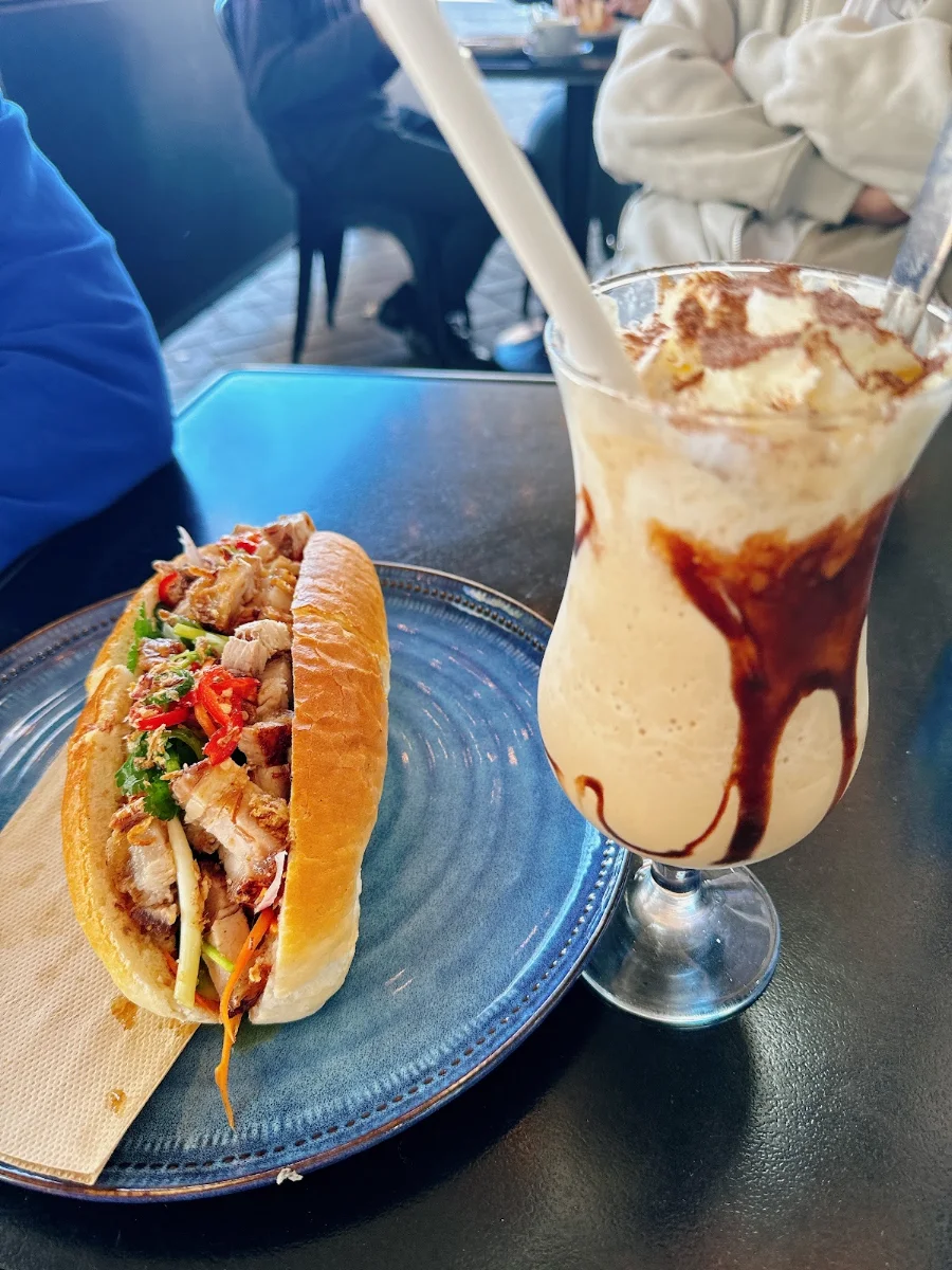 Highlights, Mayfield Corner Cafe
