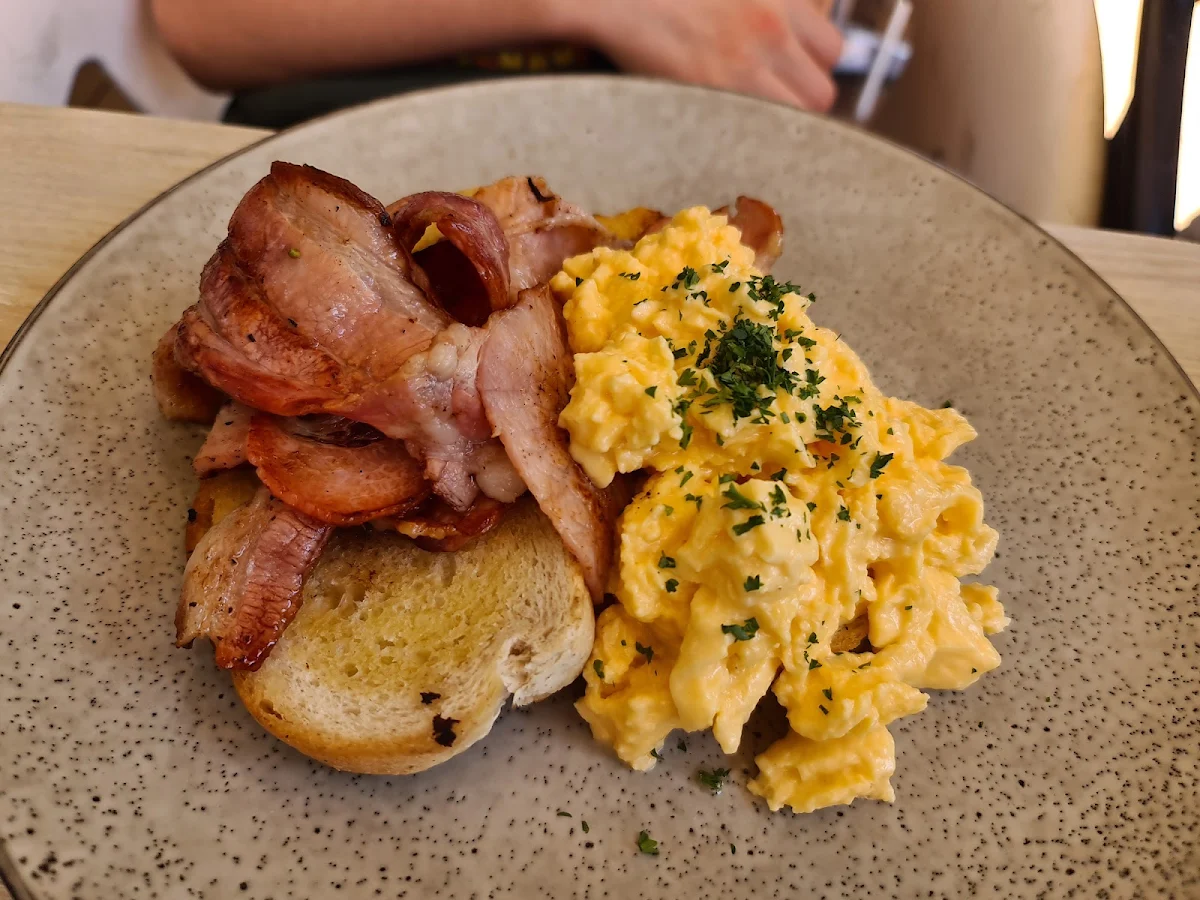 Scrambled Eggs with Bacon and Sourdough Toast