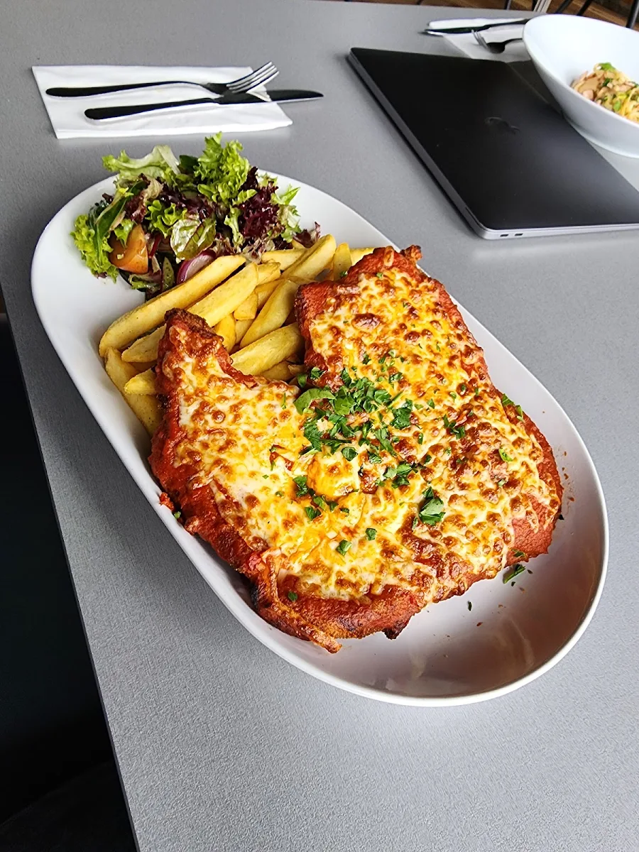 Highlights, Bambsh Restaurant & Cafe