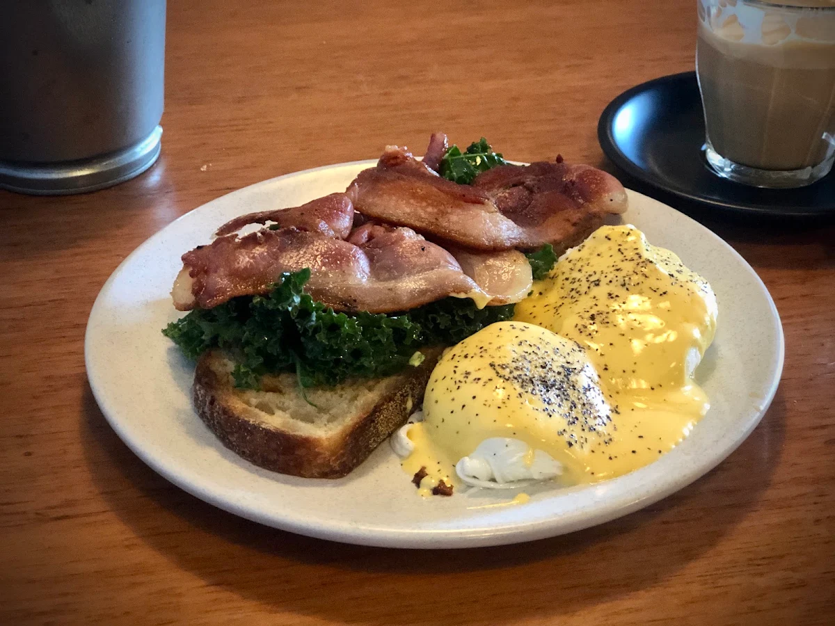 Eggs Benedict, The Tinhorn Cafe
