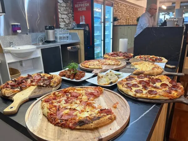 Highlights, Pizza & Porter