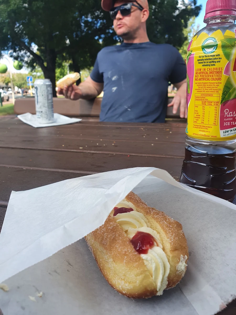 Highlights, Big Apple Bakery