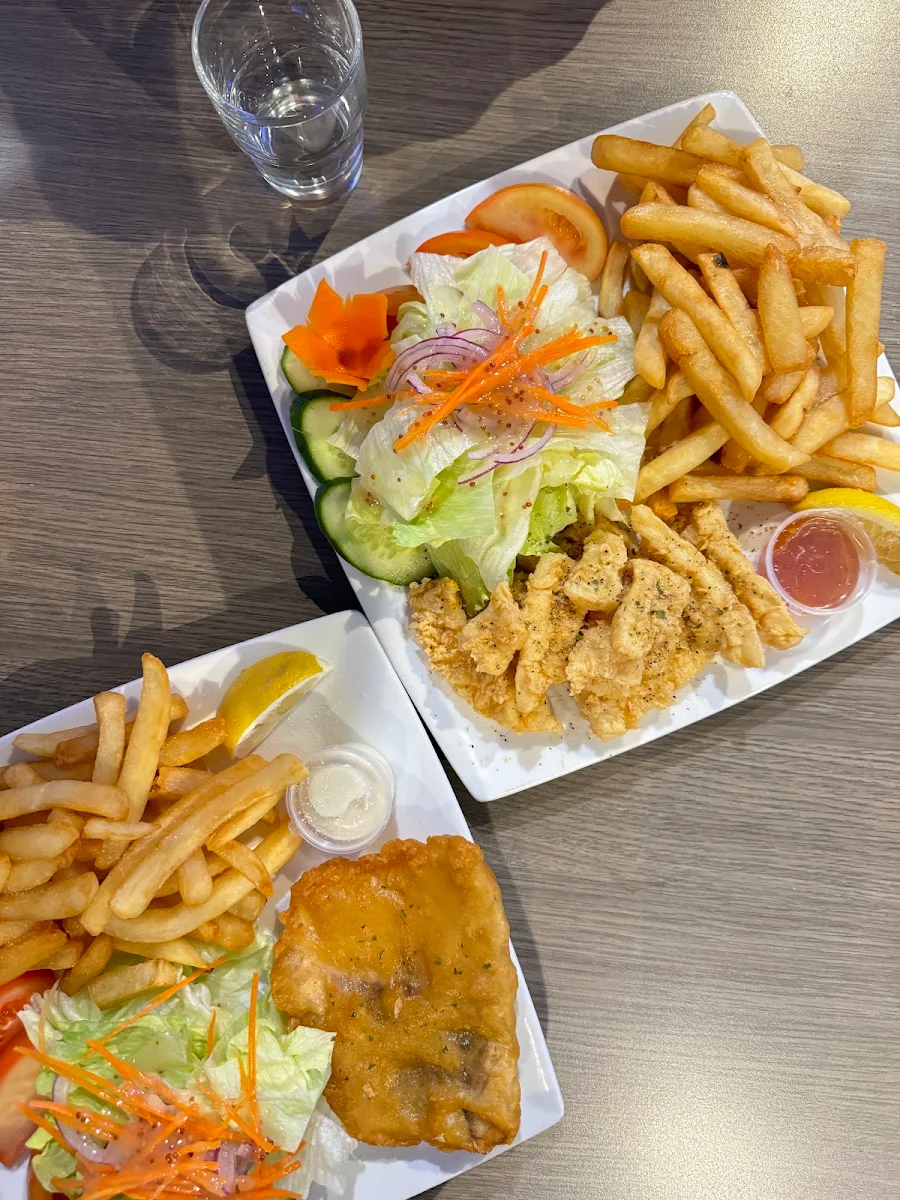 Dory and Chips, D'lish Fish and Chippery